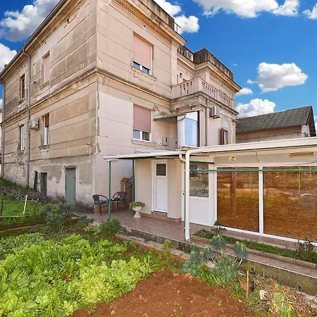 Smilja 2305 Apartamento Pula