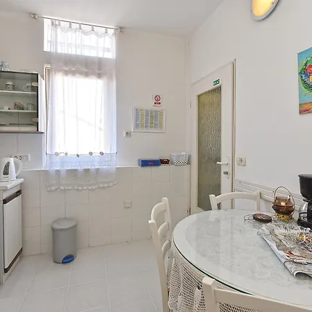 Smilja 2305 Apartman Póla